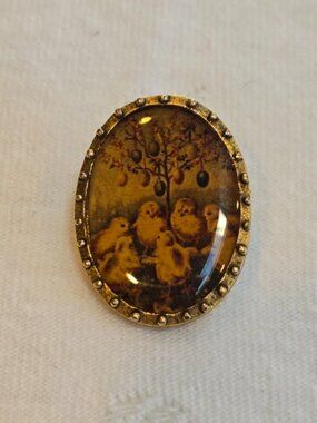 Maximal Art Oval Easter Chicks and Eggs Brooch PRICE FIRM
